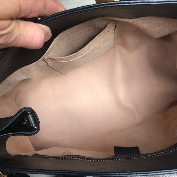 Gucci Signature Top Handle Black Bag - Picture 5 of 9